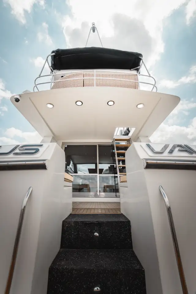 Valhalla rear deck photo 1