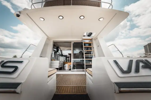 Valhalla rear deck photo 2